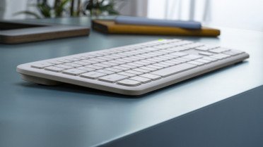 Η Logitech παρουσιάζει το Signature Slim Keyboard και Signature Slim Combo